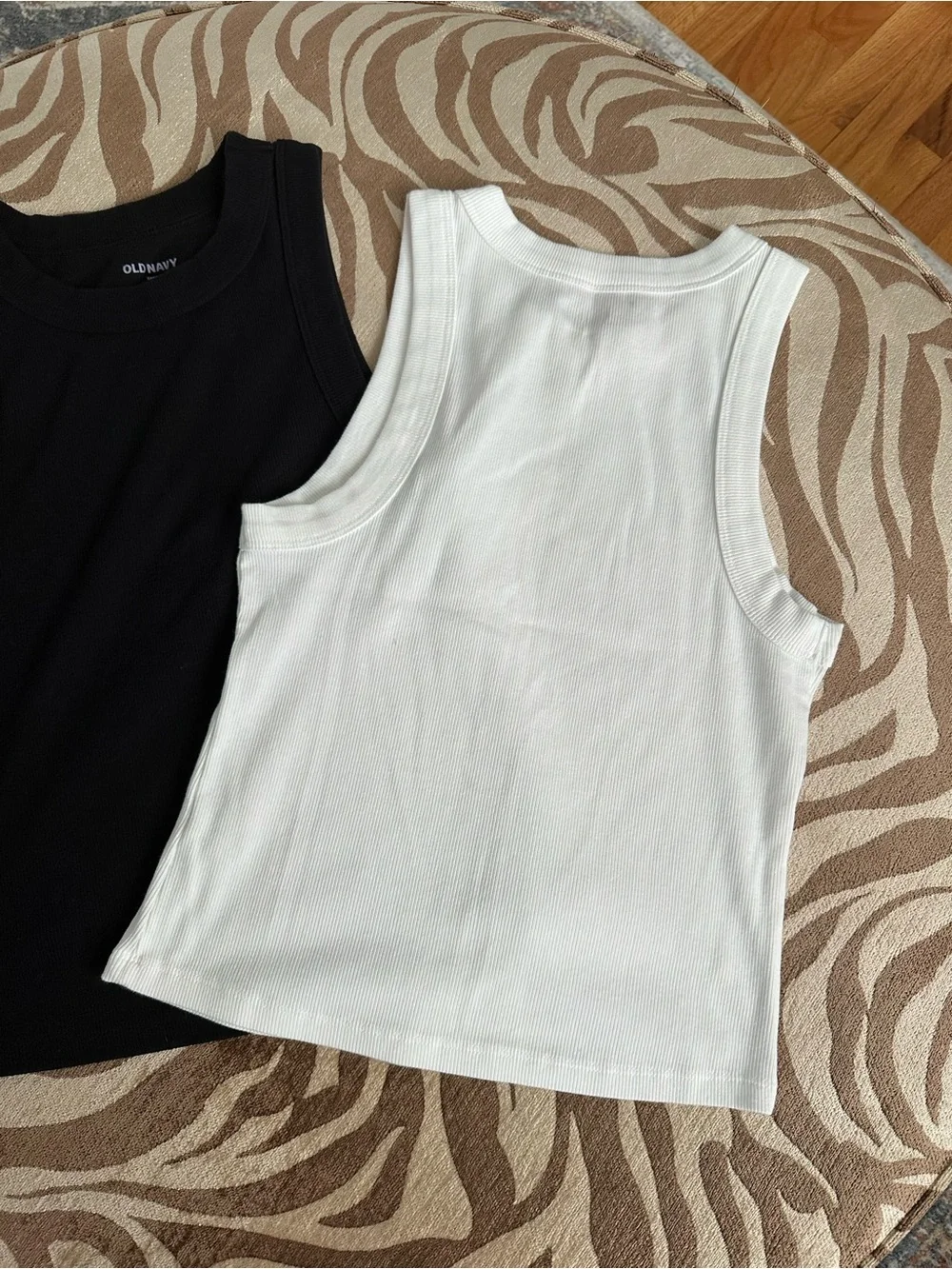 Old Navy | Tops | Old Navy Sleeveless Ribbed Tanks In Black White ...